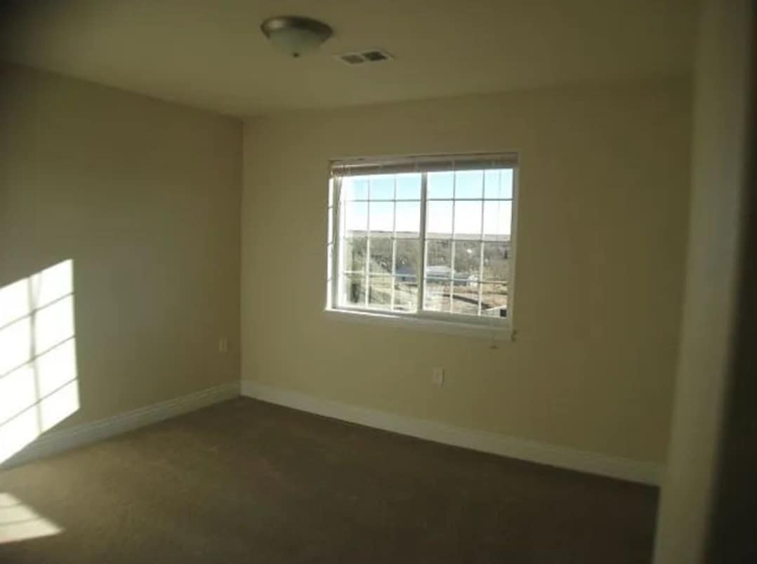 Building Photo - 115 Montalto Dr