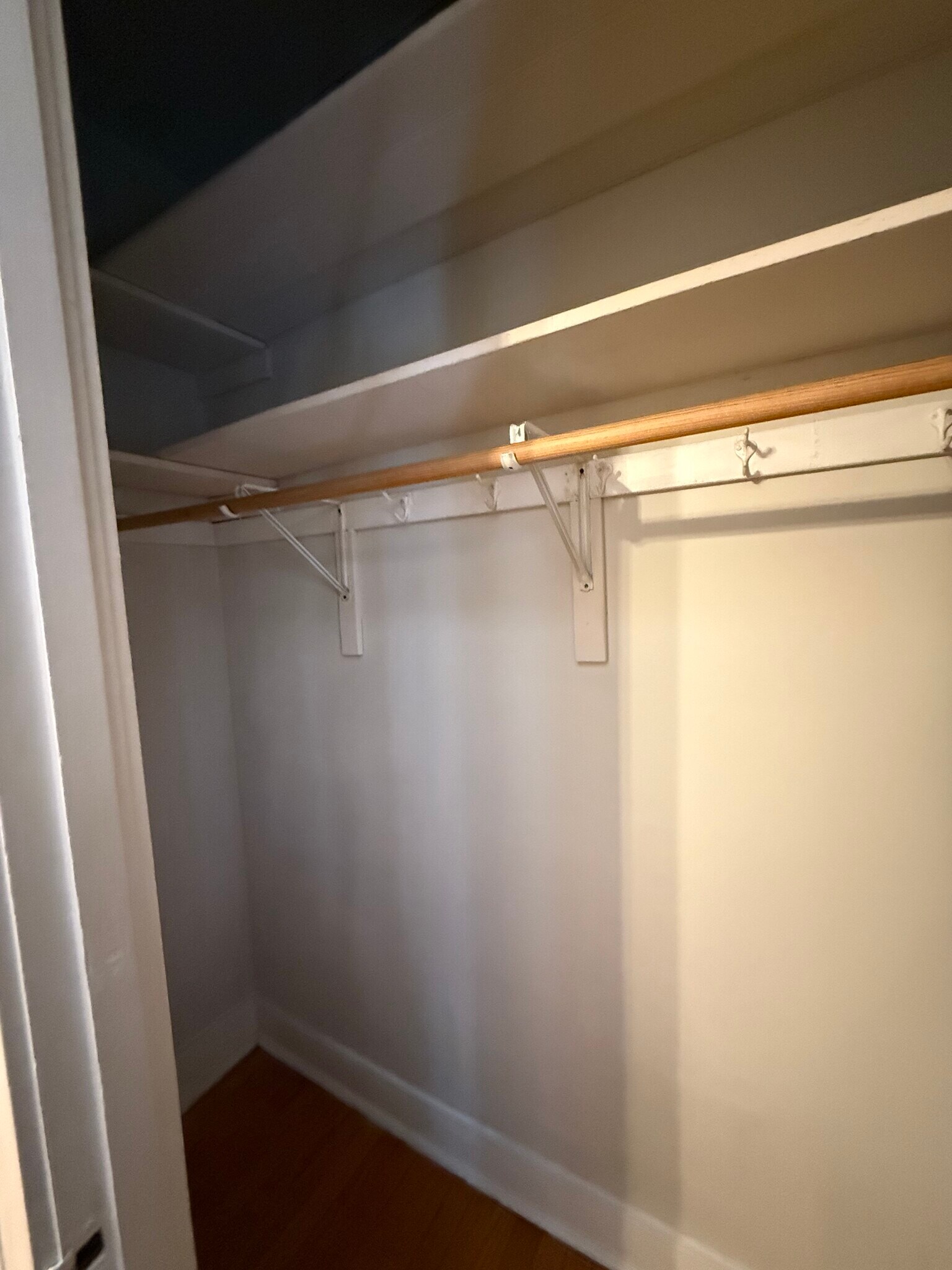 Building Photo - 5069 N Wolcott Ave