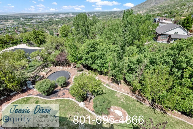 Building Photo - 567 E Greystone Dr
