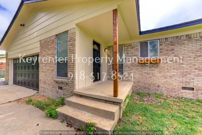 Building Photo - Recently Renovated 3 Bed 2 Bath in Collinsville!