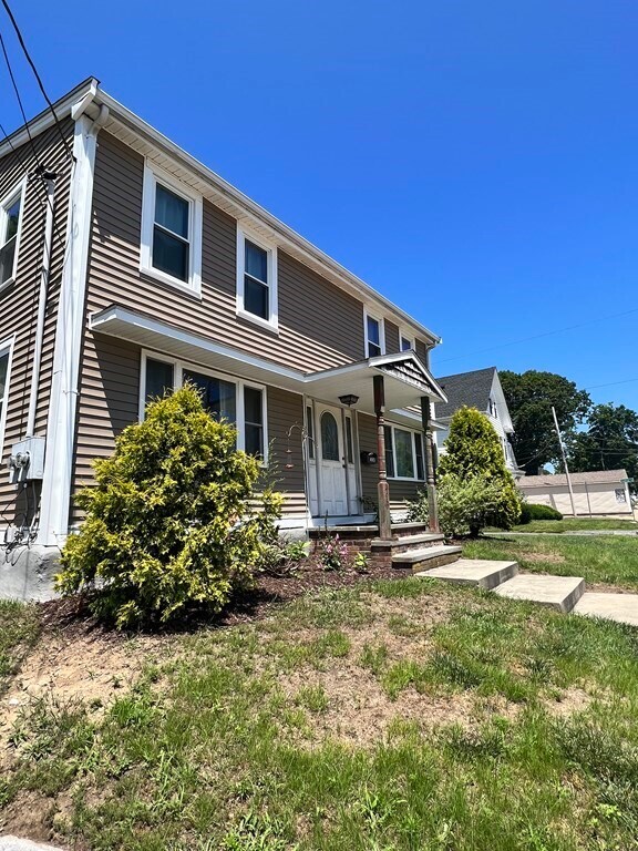 Primary Photo - 493 Somerset Ave