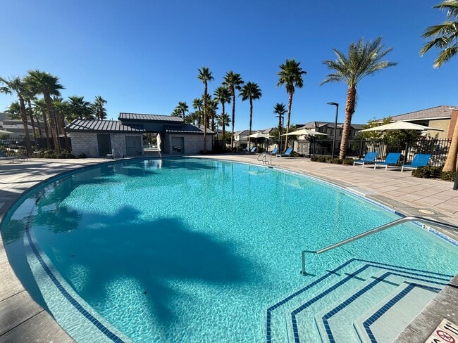 Building Photo - Beautiful 3Bed/3Bath Townhome located in Enterprise/Southern Highlands–Southwest Henderson border...