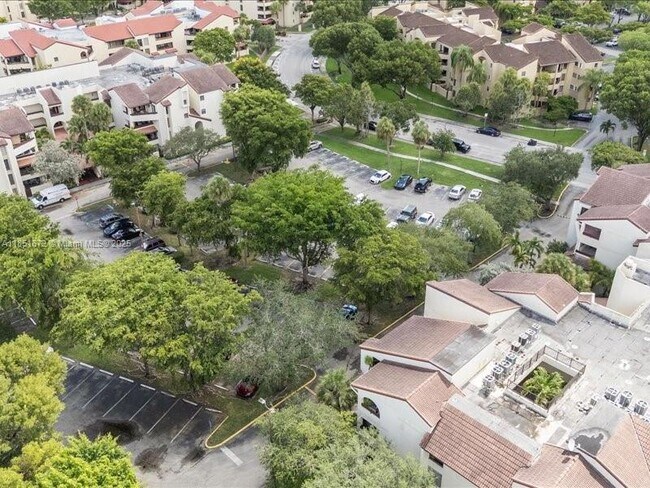 Building Photo - 9020 SW 125th Ave