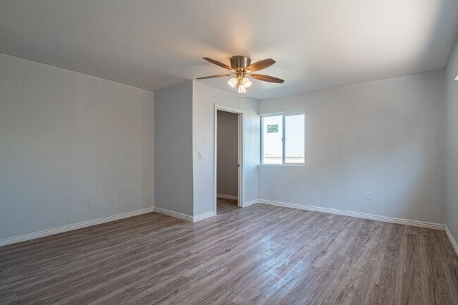 Building Photo - Acreage Property for Rent!!
