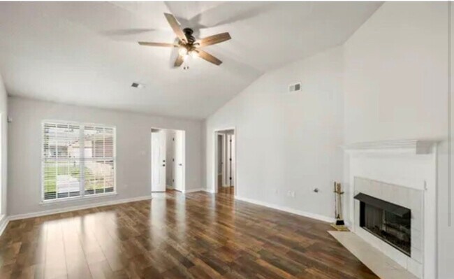 Building Photo - 5428 Bradley Dr