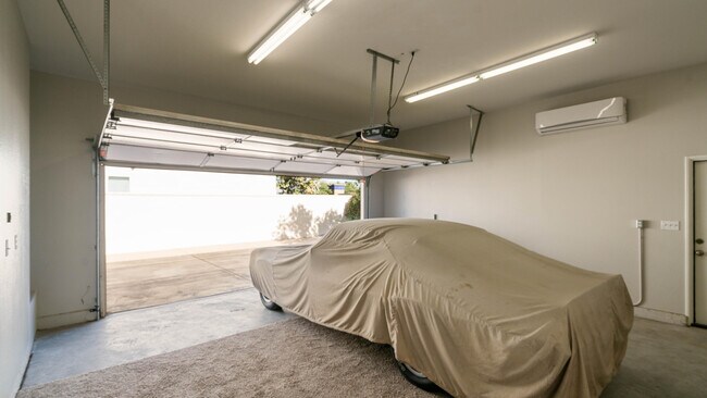 Building Photo - 49142 Barrymore St