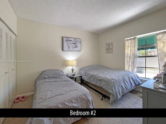Building Photo - 6735 Via Regina