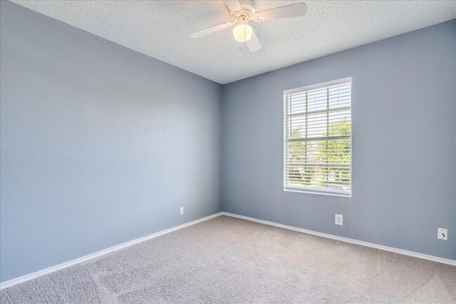 Building Photo - 112 Segovia Way
