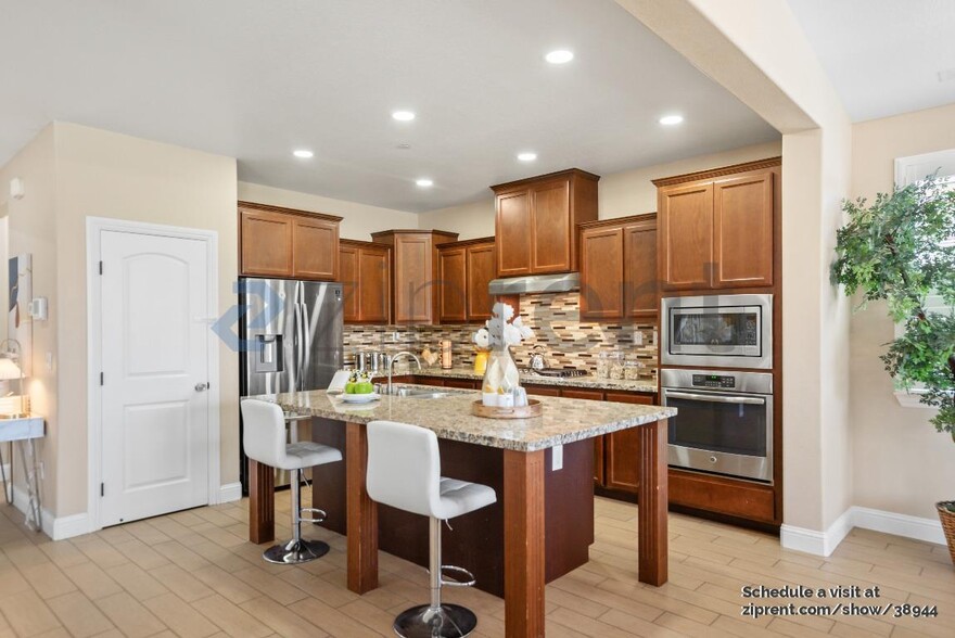 Building Photo - 3967 Aplicella Ct