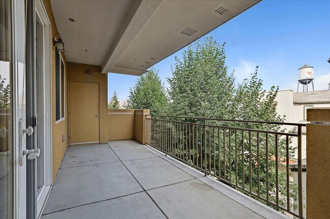Building Photo - 809 Auzerais Ave