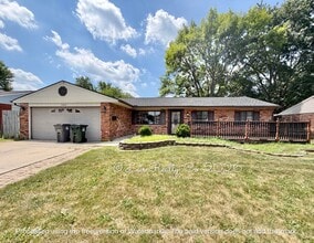 Building Photo - 1463 Skylark Dr