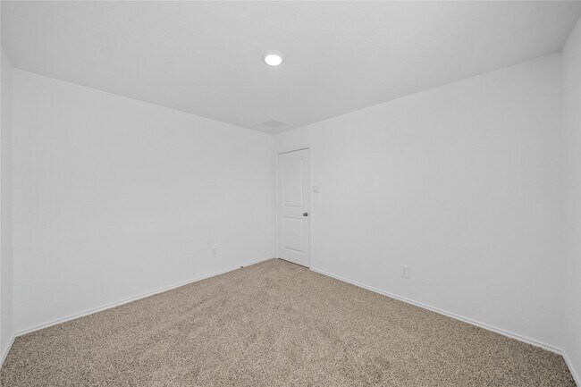 Building Photo - 4905 Blue Beetle Rdg Dr