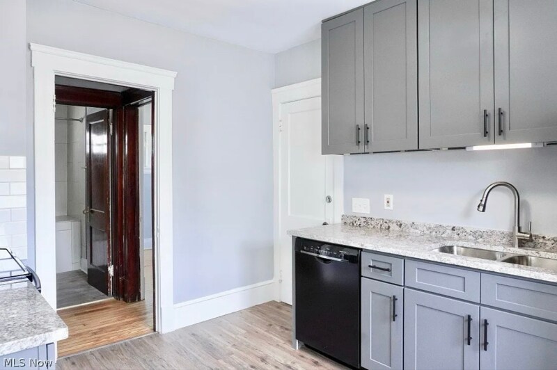 Building Photo - 4225 W 49th St