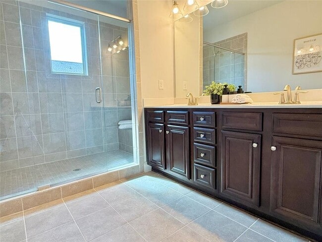 Building Photo - 614 Harrington Hills