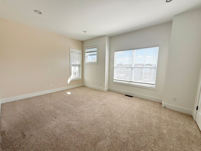 Building Photo - Spacious 4-Bedroom Home Near Tennessee Tech with Pool Access and Pet-Friendly Living