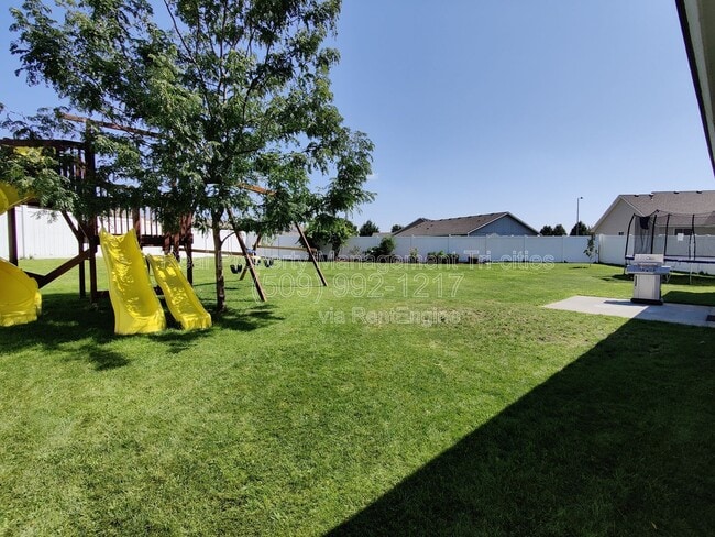 Building Photo - 8605 Zepher Ct