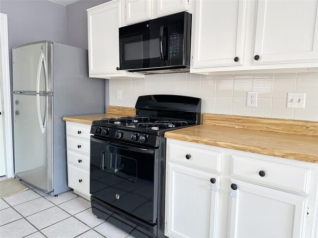 Building Photo - 2531 Orion Dr