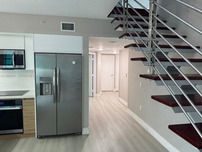 Building Photo - 41 SE 5th St