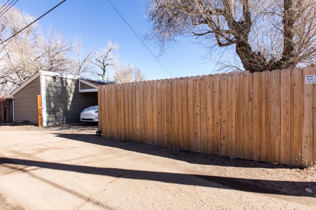 Building Photo - Stunning Remodeled Downtown Craftsman 3BD ...