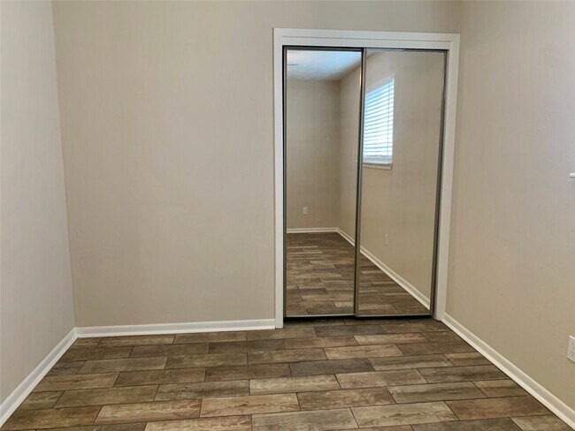 Building Photo - 7739 Bunker Wood Ln