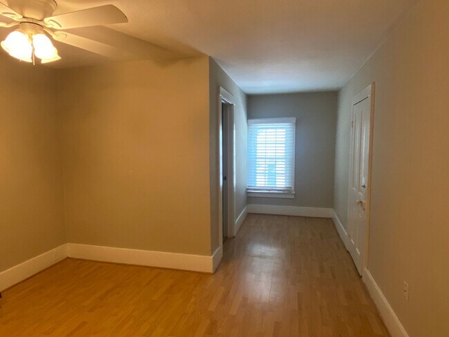 Building Photo - 1337 Park St