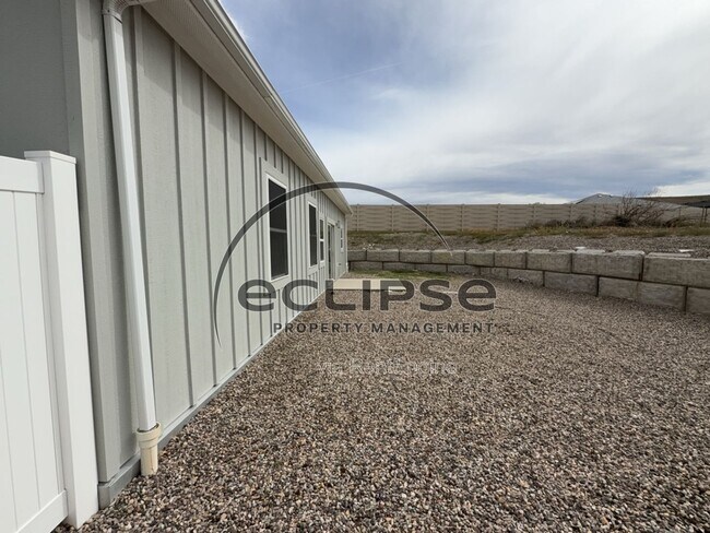 Building Photo - 147 Buena Vista Dr