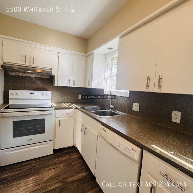 Building Photo - 5500 Whitaker Ave