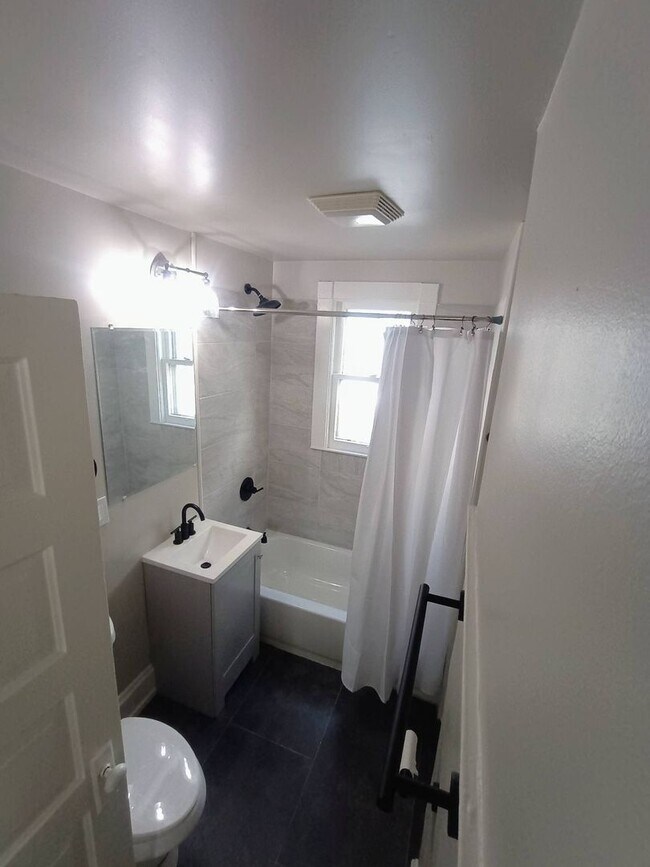 Building Photo - Recently Remodeled 2-Bedroom Home Near Brady Street