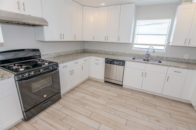 Building Photo - 7838 Duffield Ln