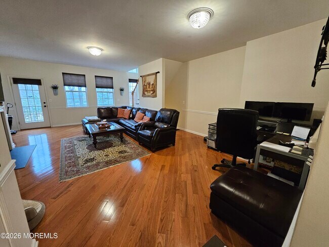 Building Photo - 12 Jensen Court