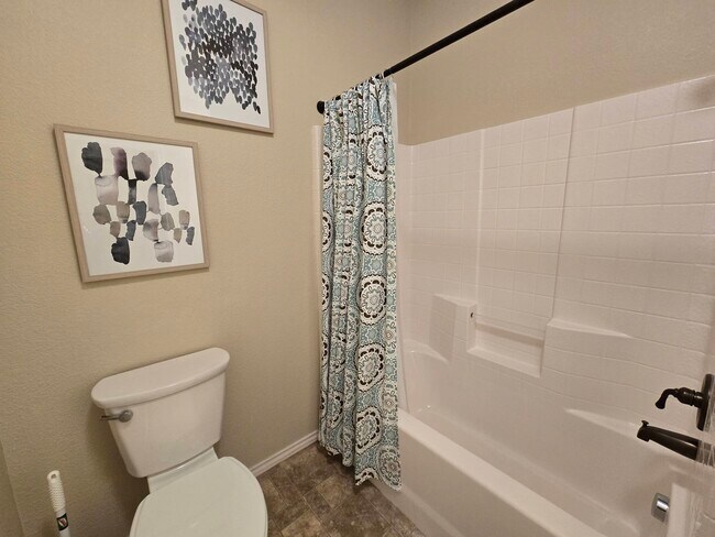 Building Photo - 6603 W 3rd St