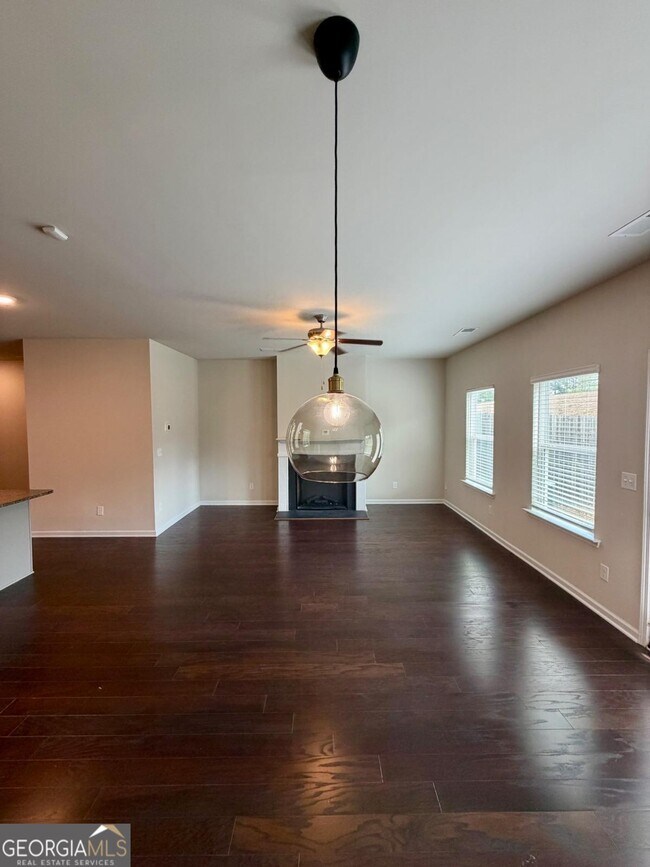 Building Photo - 7091 Gladstone Cir