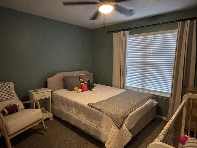 Building Photo - Gorgeous 3 Bedroom 2 Bathroom House!