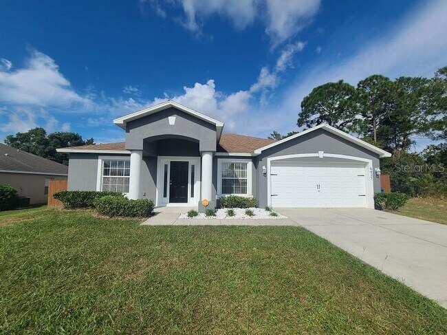 Primary Photo - 6425 Grapewood Rd