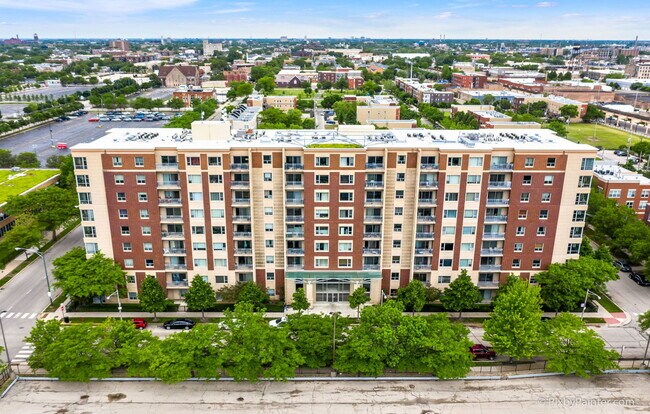 Building Photo - 100 N Hermitage Ave