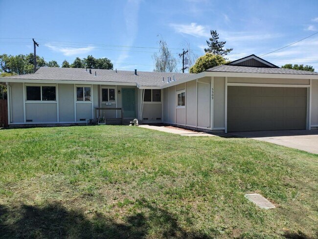 Building Photo - 5509 Kermit Ln