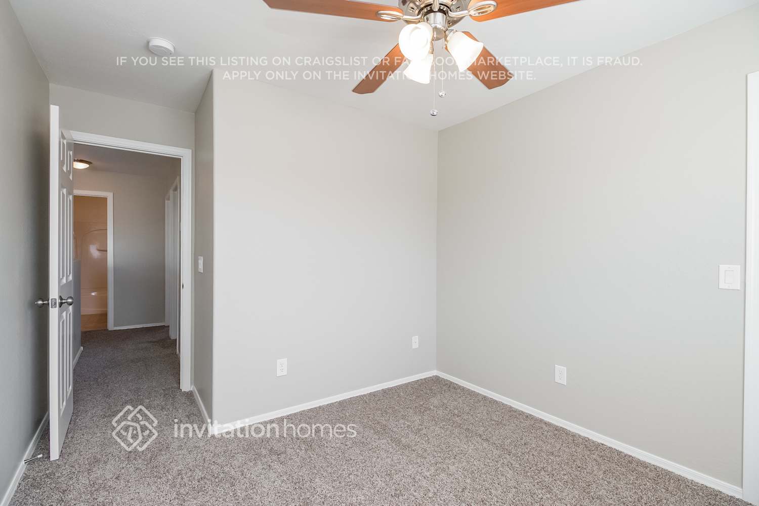 Building Photo - 1429 E Rosebud Dr