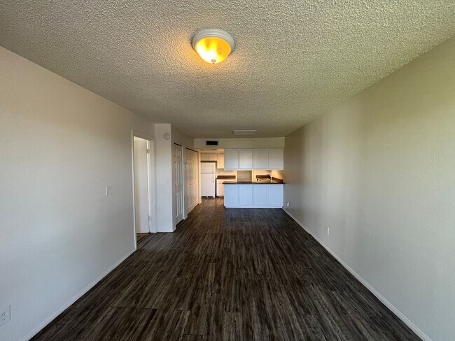 Building Photo - Upstairs 2 Bedroom 2 Bath In Mesa!