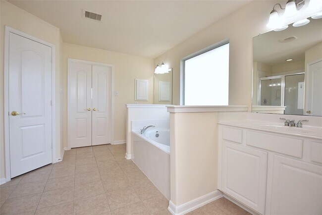 Building Photo - 3502 Broadknoll Ln