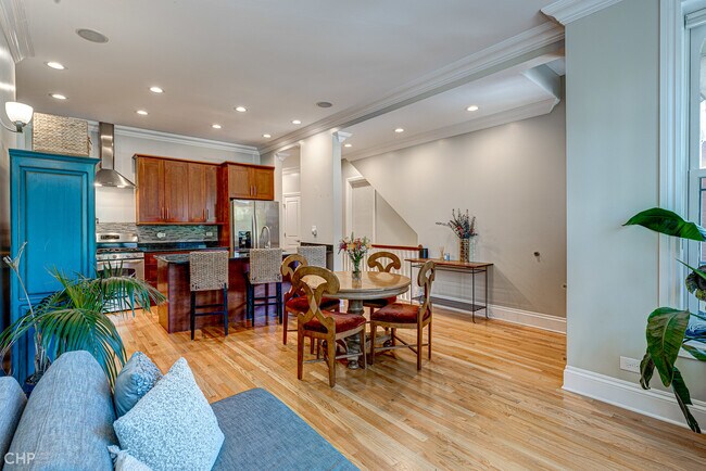 Building Photo - 2116 W Potomac Ave