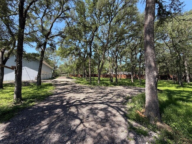 Building Photo - 175 Scarlet Oaks Dr