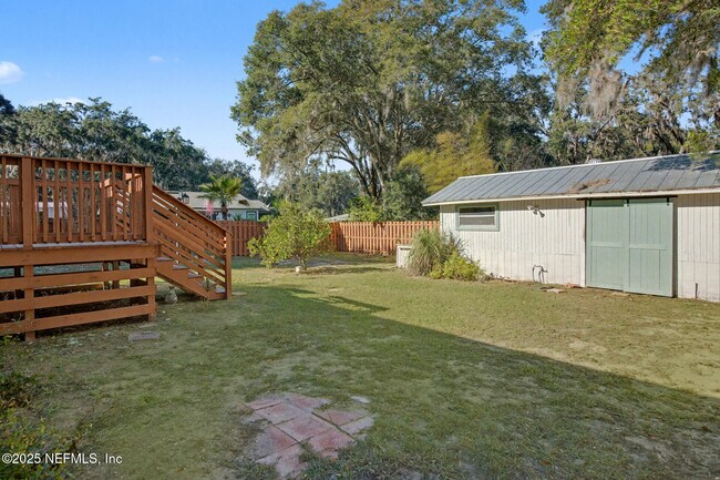 Building Photo - 1503 Broome St