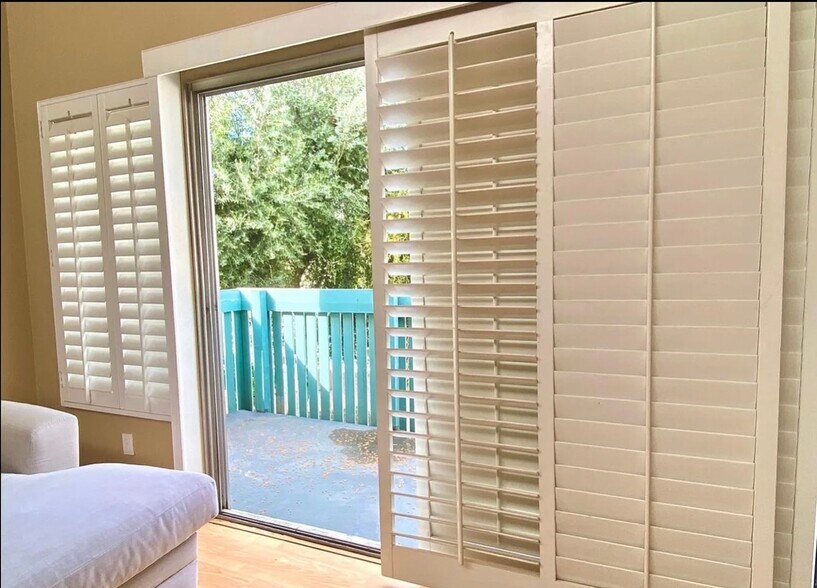 Primary Photo - 5700 Etiwanda Ave