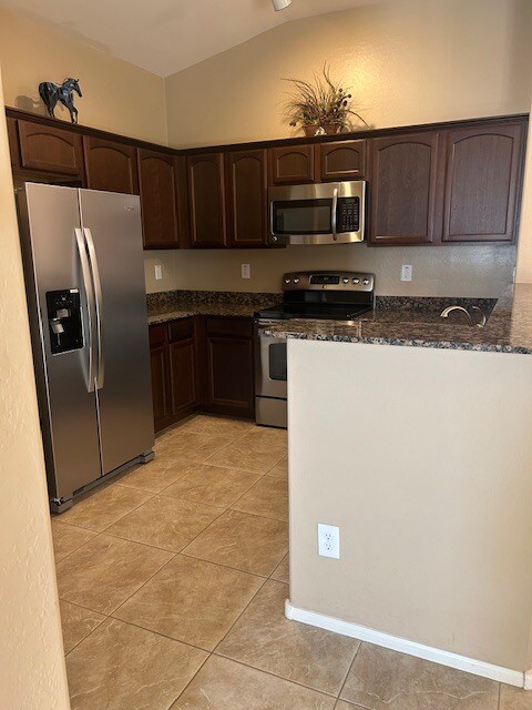 Building Photo - 2725 E Mine Creek Rd