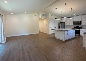 Entry to Great Room - 19334 Topham St