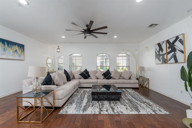 Building Photo - 4157 Comanche Dr