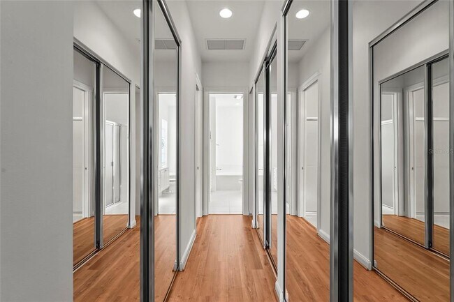 Building Photo - 7716 Uliva Way