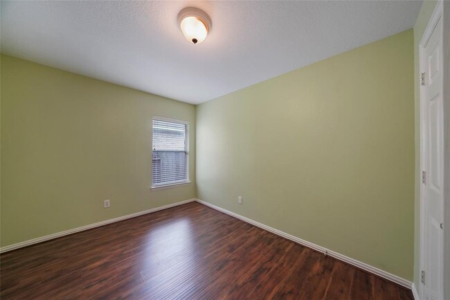 Building Photo - 13019 Coopers Hawk Dr