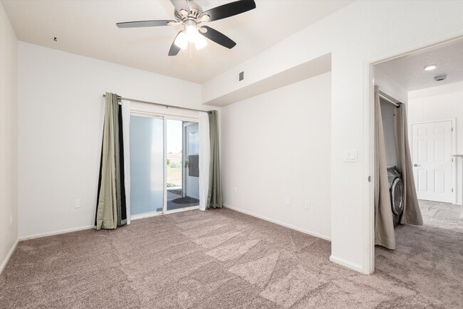 Building Photo - 905 S Zeno Way
