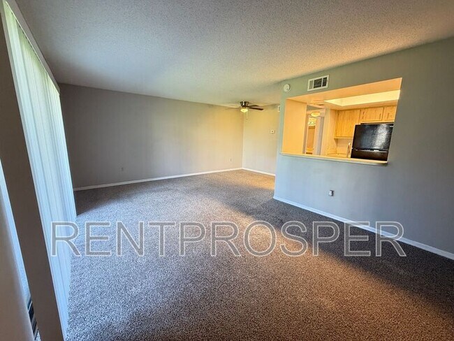 Building Photo - 1051 June Dr